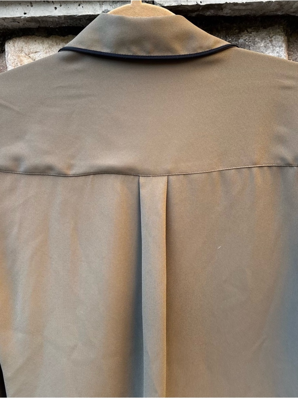 EXPRESS The Portofino Shirt Slim Fit Khaki Black Blouse Size Small - Picture 6 of 8